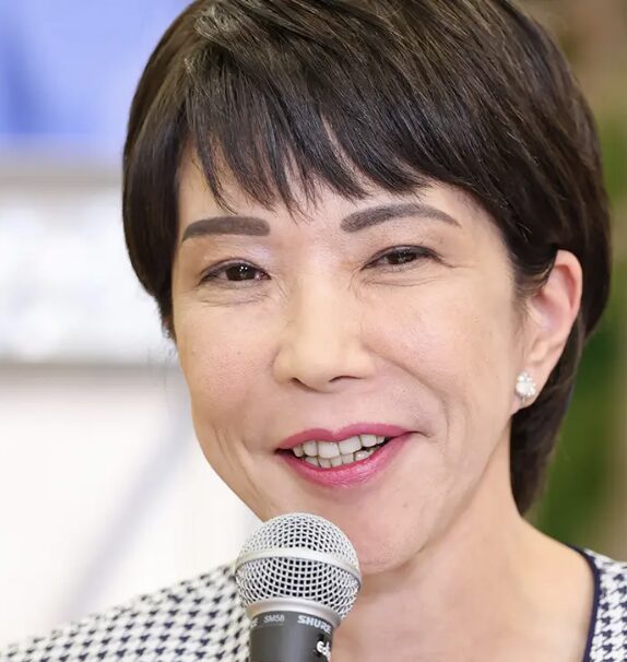 高市早苗の笑顔の姿