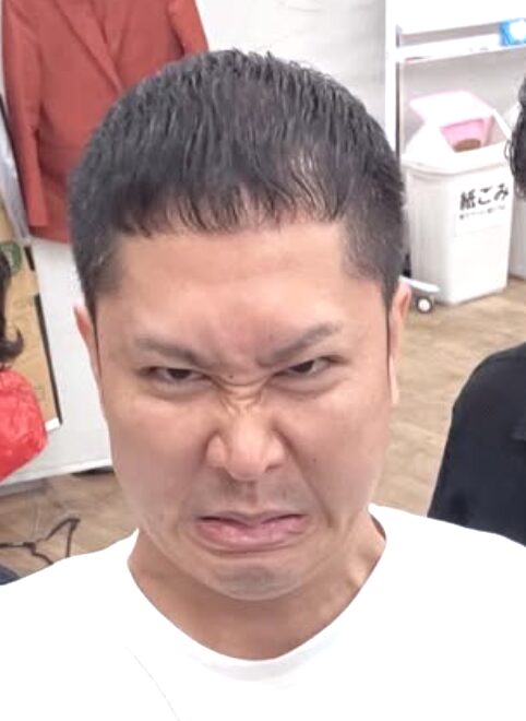 渡辺銀次の顔に力を込めた表情