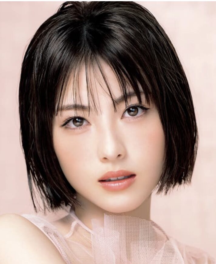 浜辺美波の真っ直ぐ見つめる姿