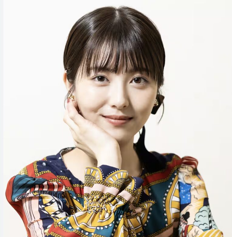 浜辺美波の決め顔