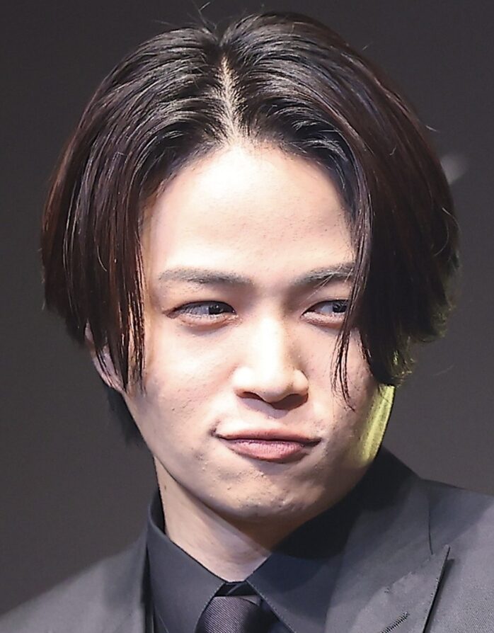 菊池風磨のあひる口姿