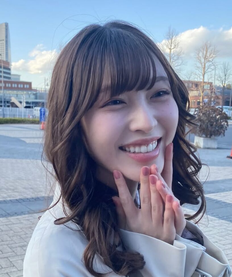 白石聖の巻き髪スタイル