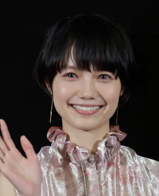 宮﨑あおいの黒髪姿