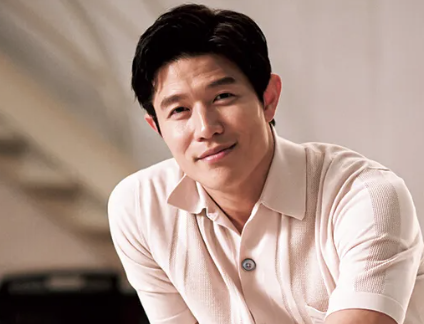 鈴木亮平の優しい笑顔