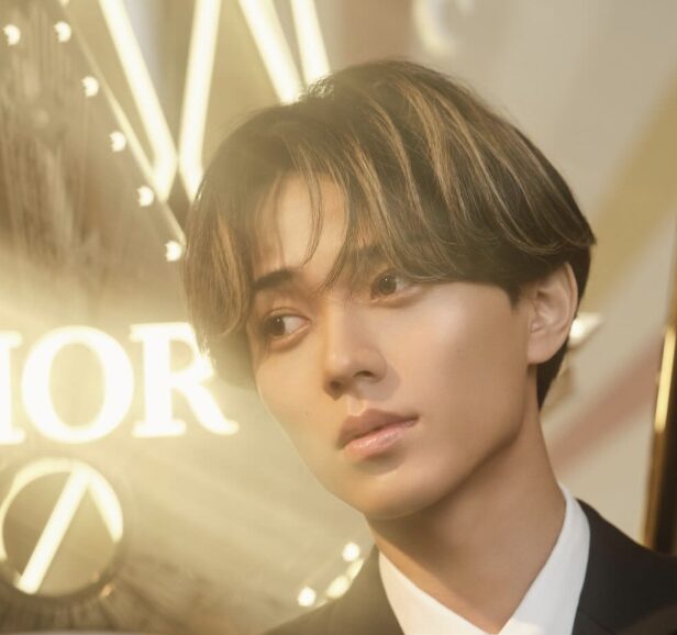 永瀬廉のクールな表情