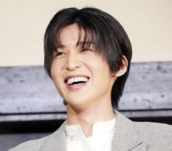 目黒蓮の爽やかな笑顔