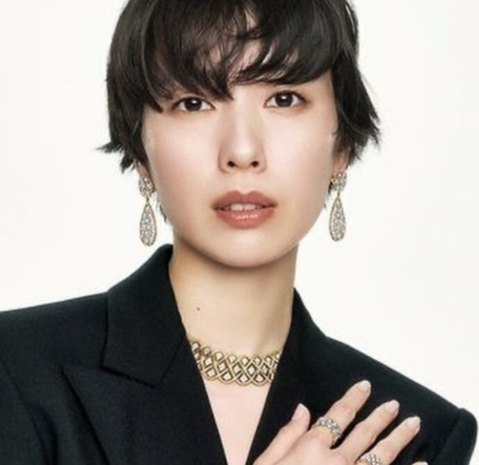 戸田恵梨香のクールな表情