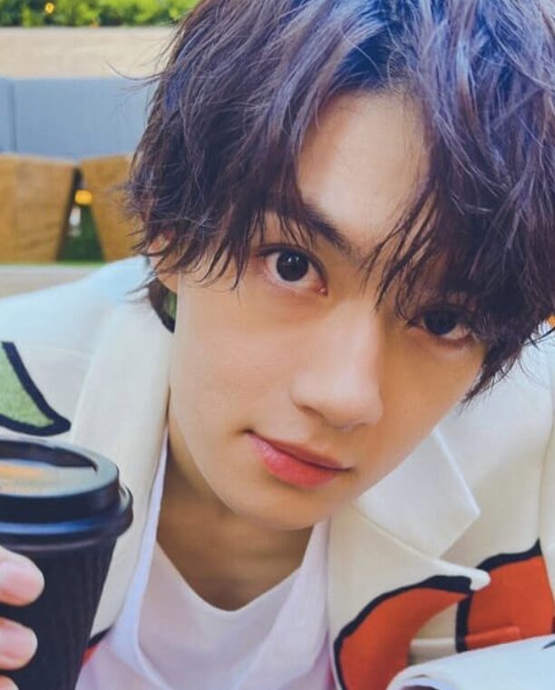 佐野勇斗の上目遣い