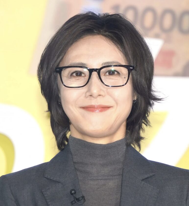 松嶋菜々子のメガネ姿