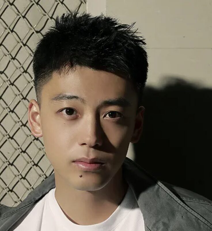 竹内涼真の真っ直ぐな眼差し