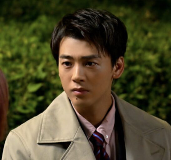 竹内涼真の真剣な眼差し