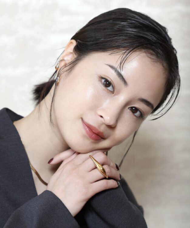 広瀬すずの涼し気な表情