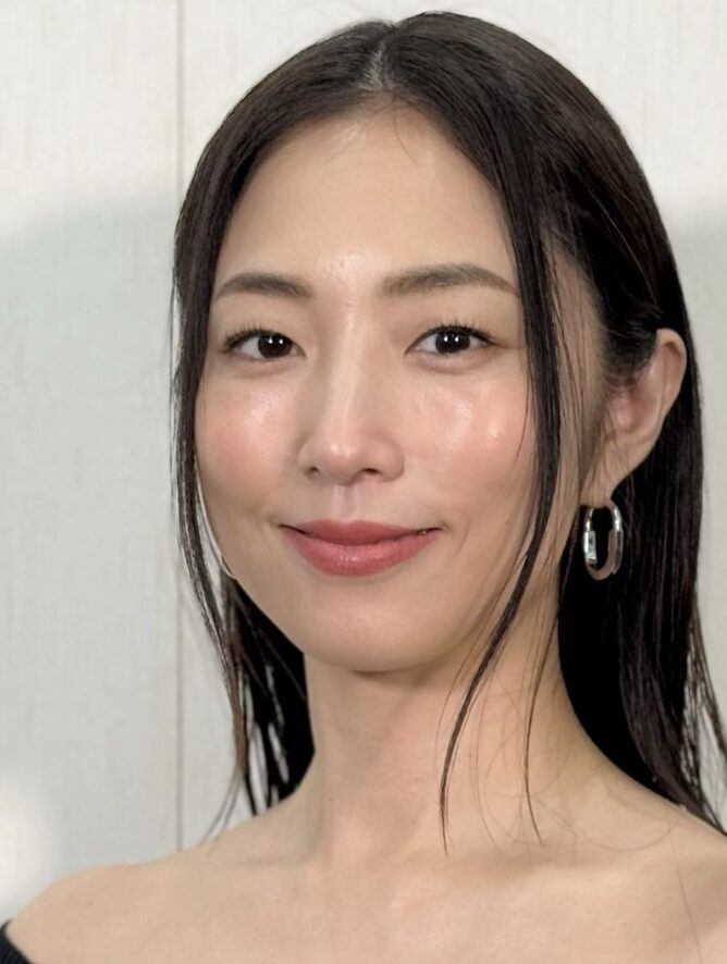 MEGUMIの透明感の有る表情