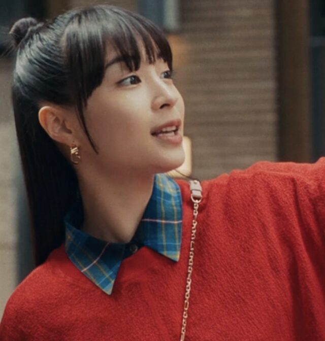 広瀬すずの遠くを見る姿