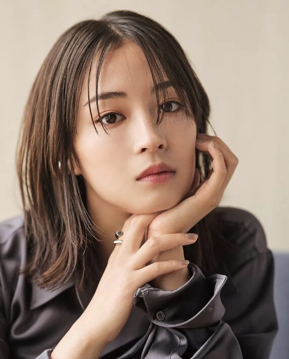 広瀬すずの存在感のある画像