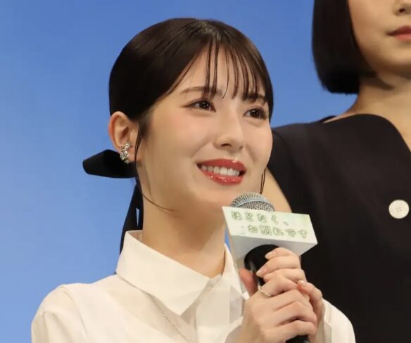 浜辺美波の笑顔