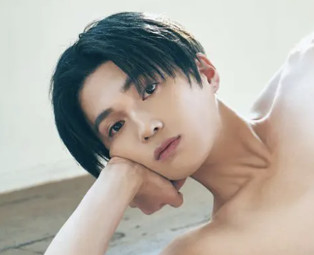 八木勇征のクールな表情