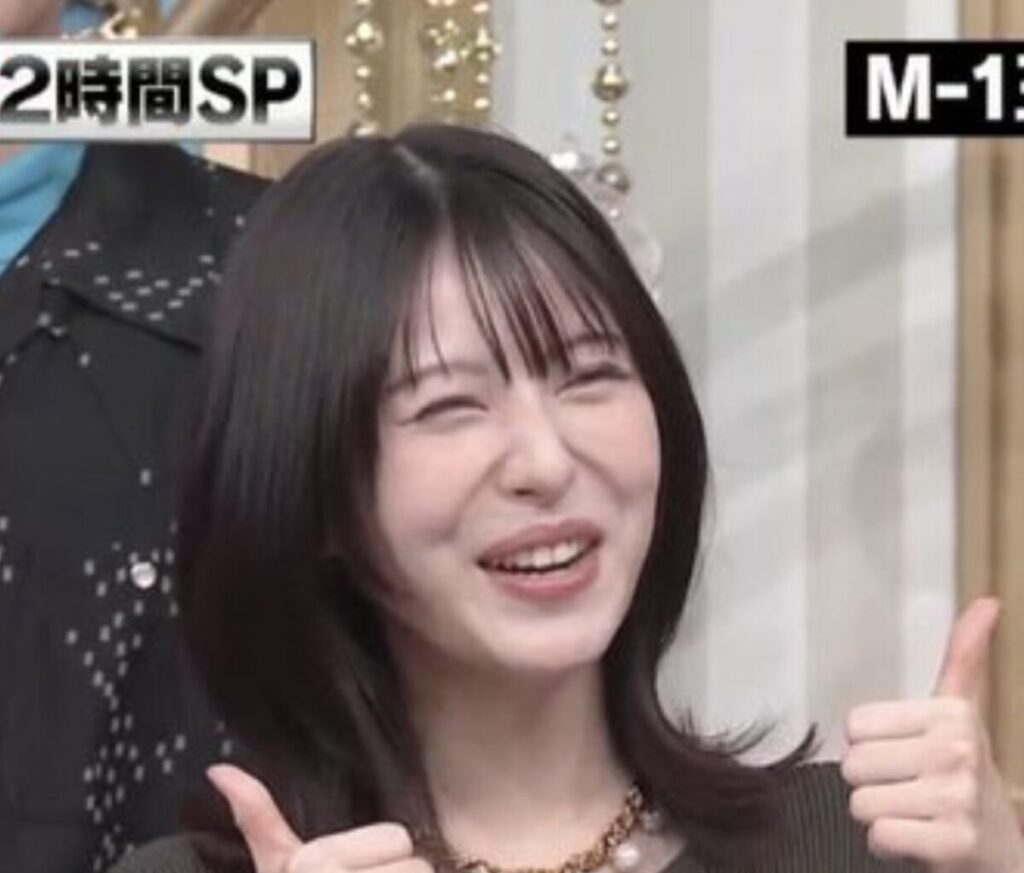 浜辺美波のバラエティ番組での笑顔