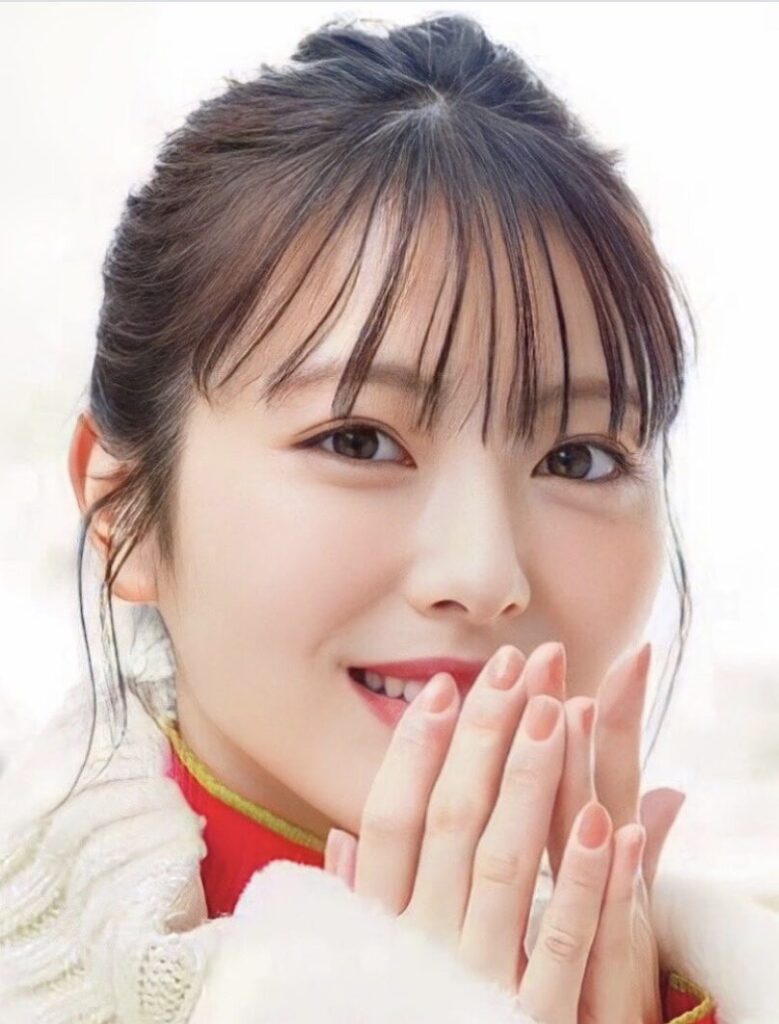 浜辺美波の穏やかな笑顔