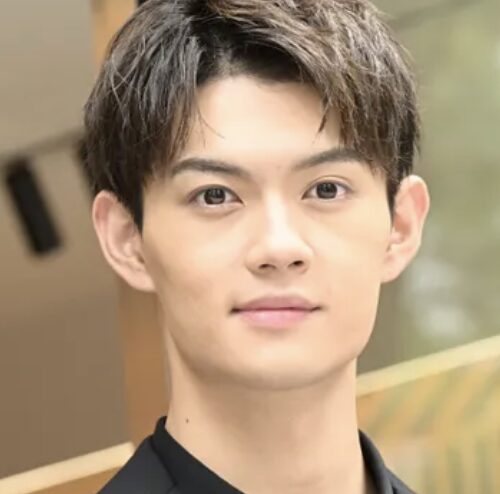 佐野勇斗の真顔