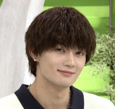 佐野勇斗の悪戯な表情