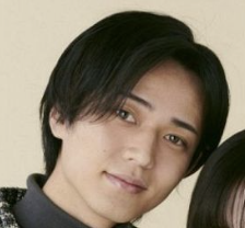 永瀬廉のクールな表情