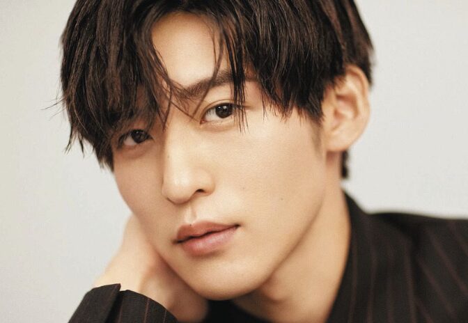 目黒蓮のクールな表情