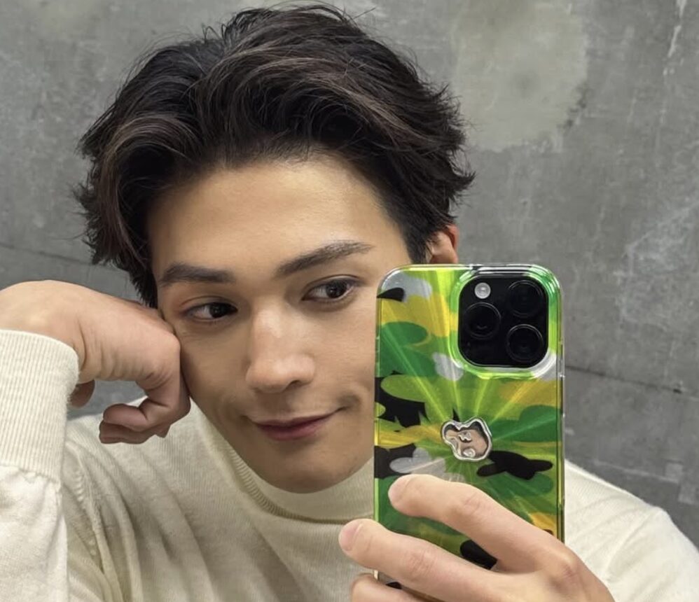 八木勇征の自撮り姿