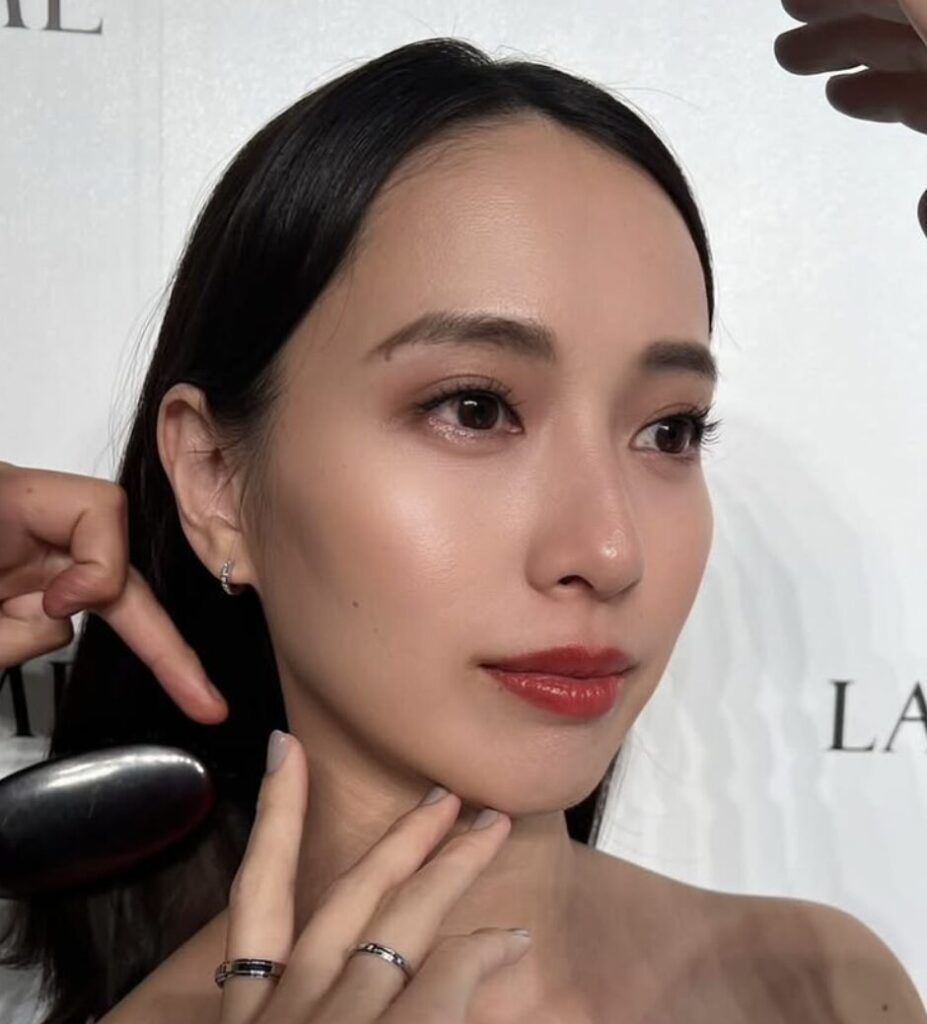 戸田恵梨香の真顔