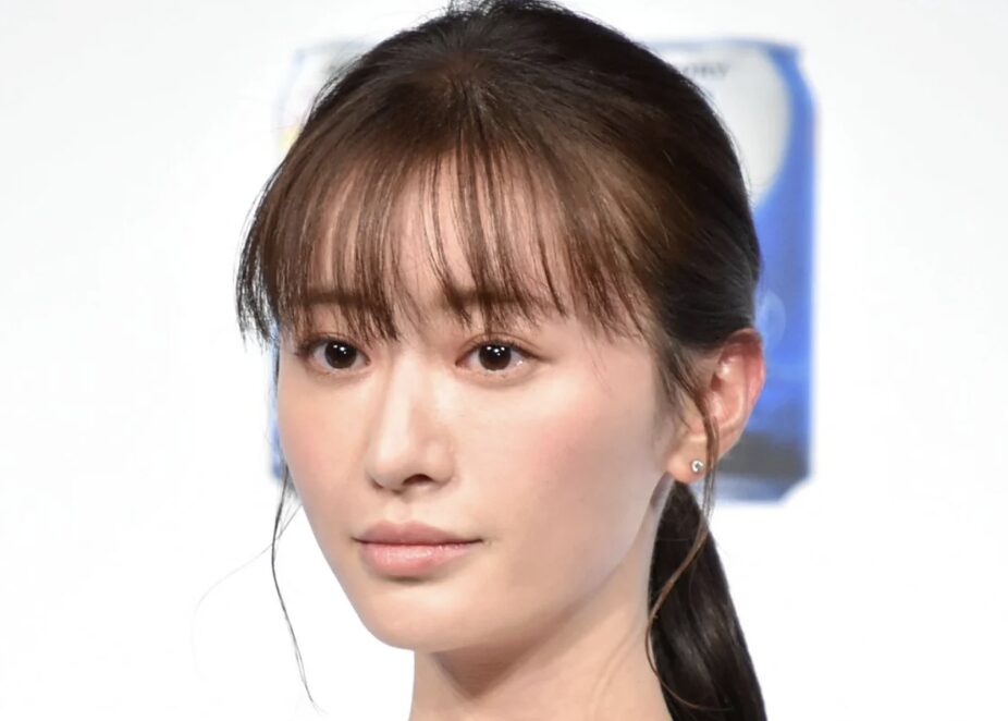 松本まりかの落ち着いた表情