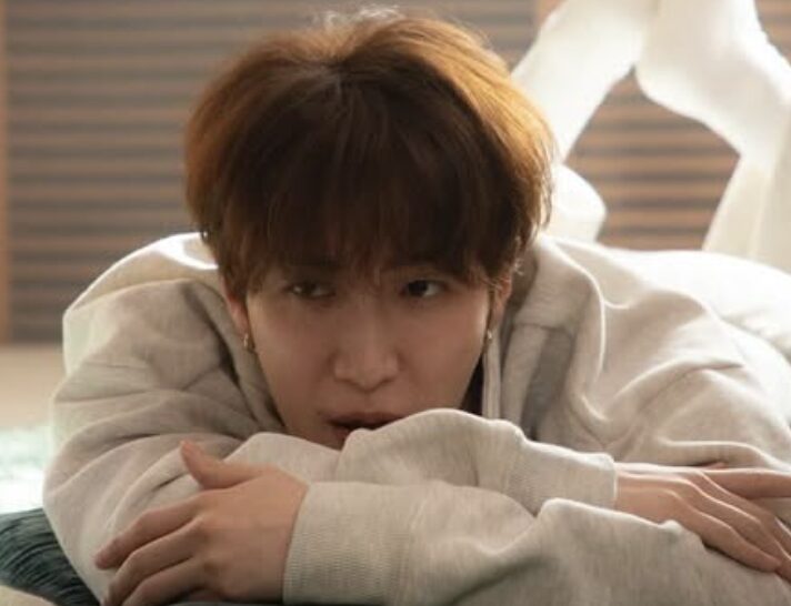 渡辺翔太のアンニュイな表情