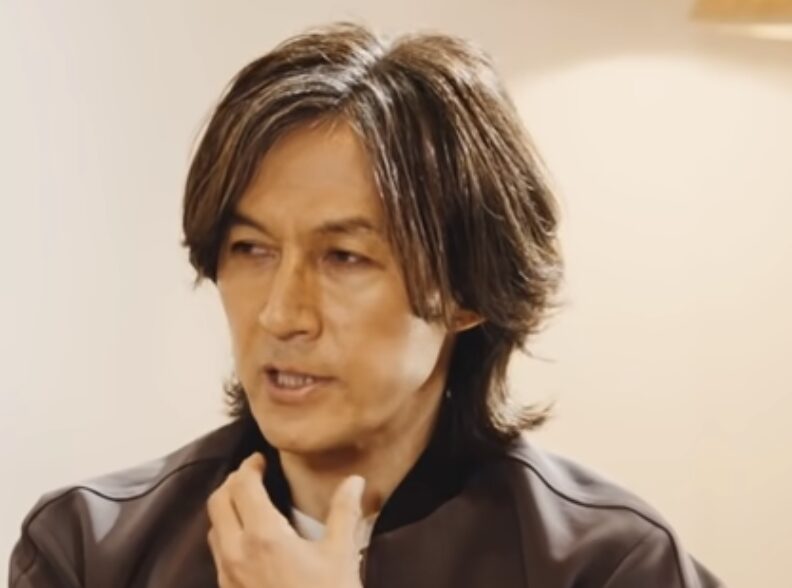 稲葉浩志の会話中の姿