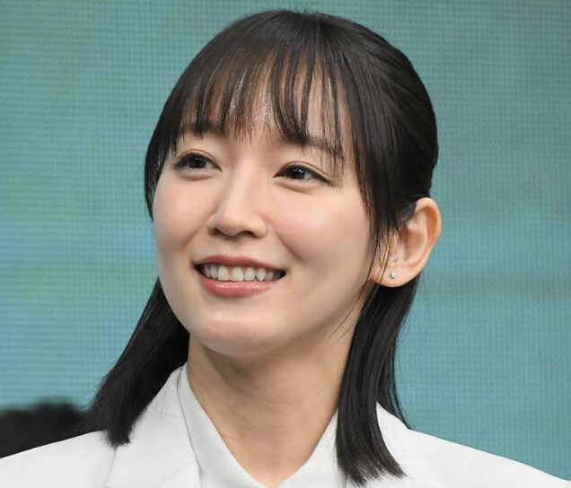 吉岡里帆の爽やかな笑顔