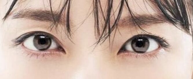 吉岡里帆の目元のアップの画像2