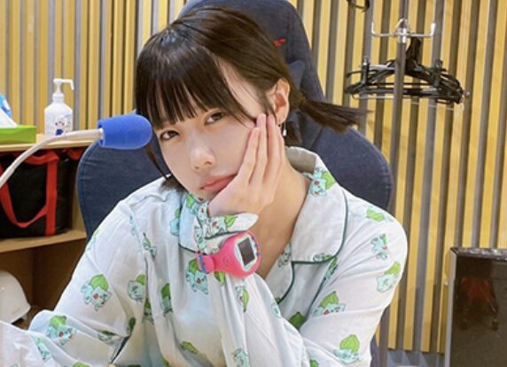 あのちゃんの気だるい表情