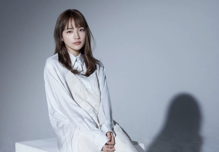 川口春奈の穏やかな表情