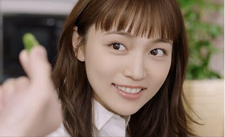 川口春奈の自然な表情