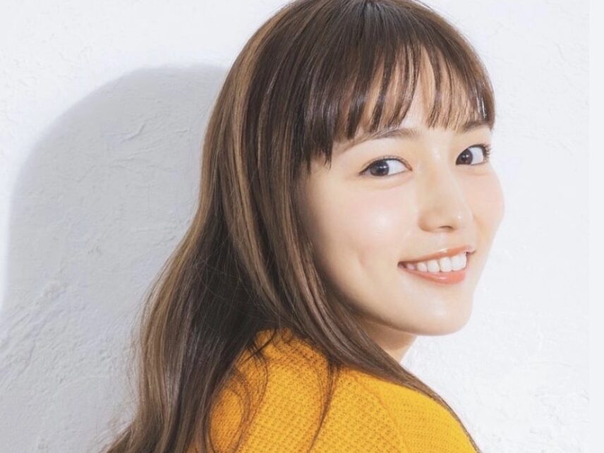 川口春奈の弾ける笑顔